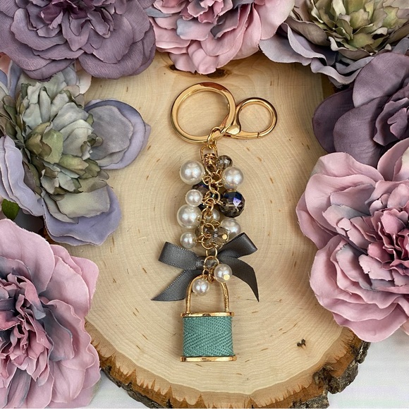 Gorgeous Blue Purse with Crystals & Pearls Keychain Charm - Picture 11 of 14